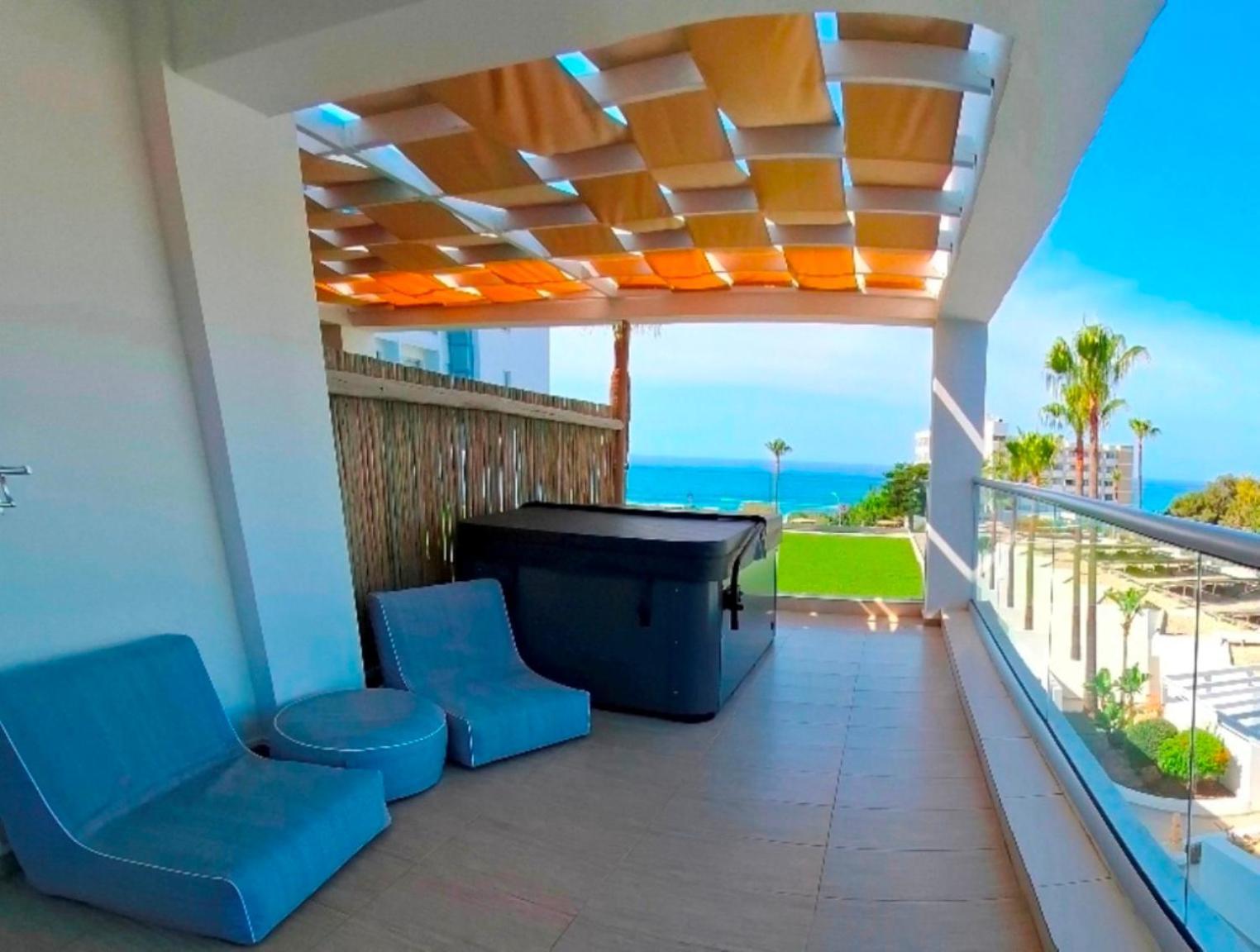 Napa Mermaid Hotel & Suites Ajia Napa Zewnętrze zdjęcie